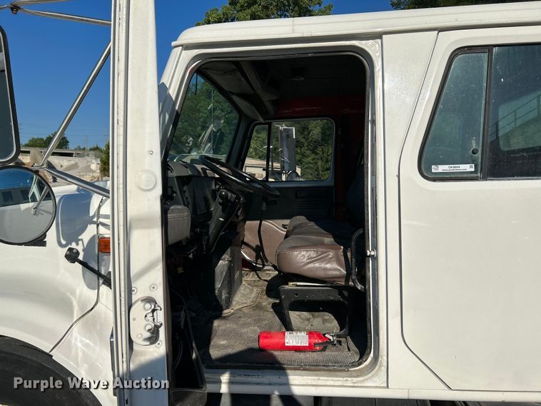 image for item OK9664 1999 International 4900  Crew Cab truck cab and chassis