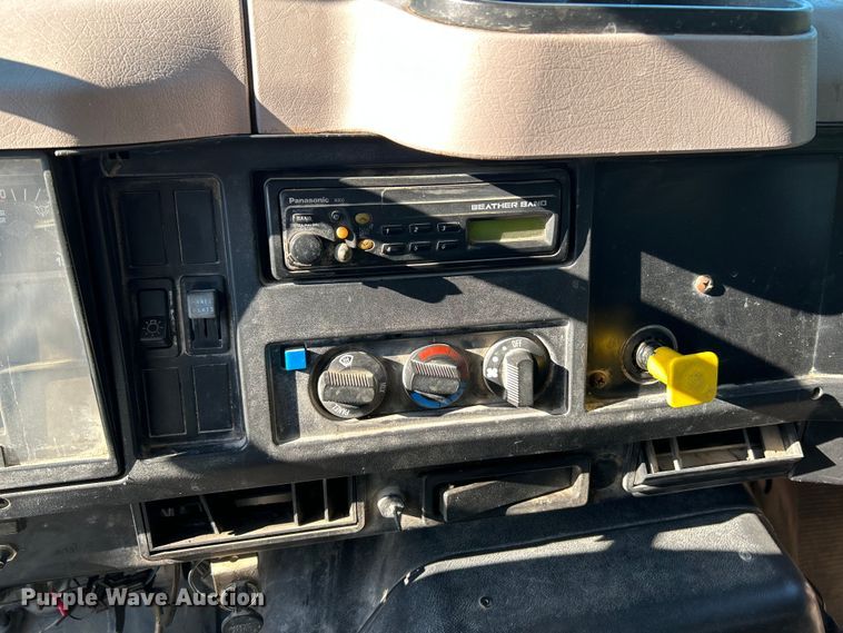 image for item OK9664 1999 International 4900  Crew Cab truck cab and chassis