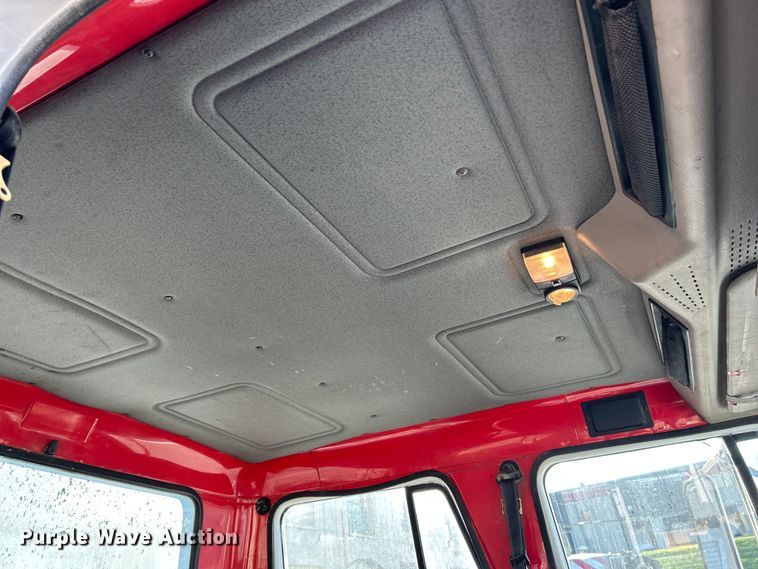 image for item OK9664 1999 International 4900  Crew Cab truck cab and chassis