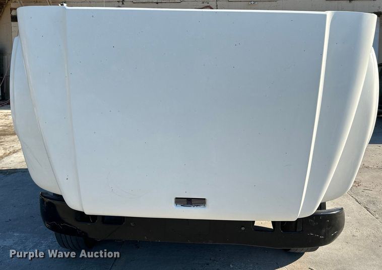 image for item OK9664 1999 International 4900  Crew Cab truck cab and chassis