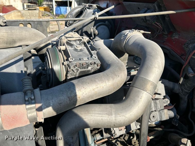 image for item OK9664 1999 International 4900  Crew Cab truck cab and chassis