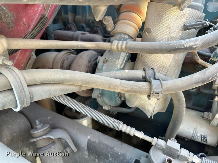 image for item OK9664 1999 International 4900  Crew Cab truck cab and chassis