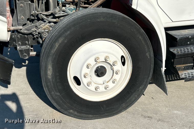 image for item OK9664 1999 International 4900  Crew Cab truck cab and chassis