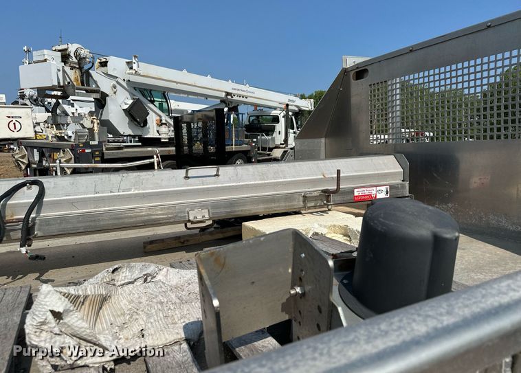 image for item AF9629 Tafco Magnum  flatbed