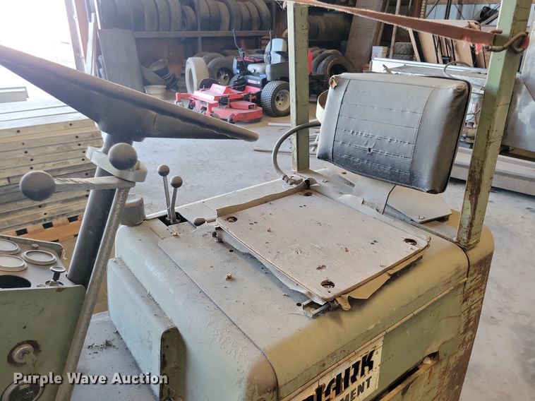 image for item DA7231 Clark CF20  forklift