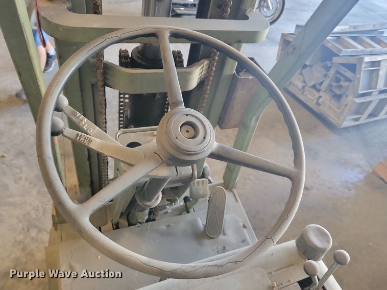 image for item DA7231 Clark CF20  forklift