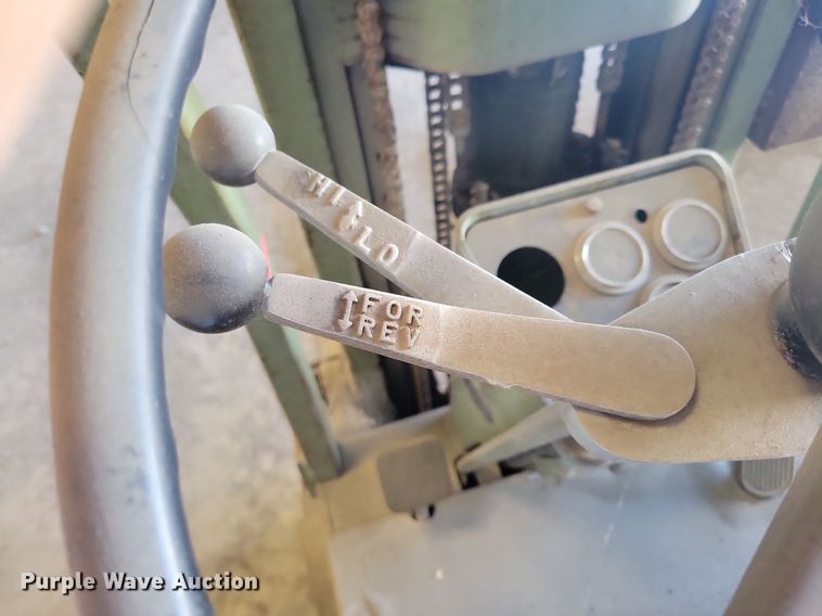 image for item DA7231 Clark CF20  forklift