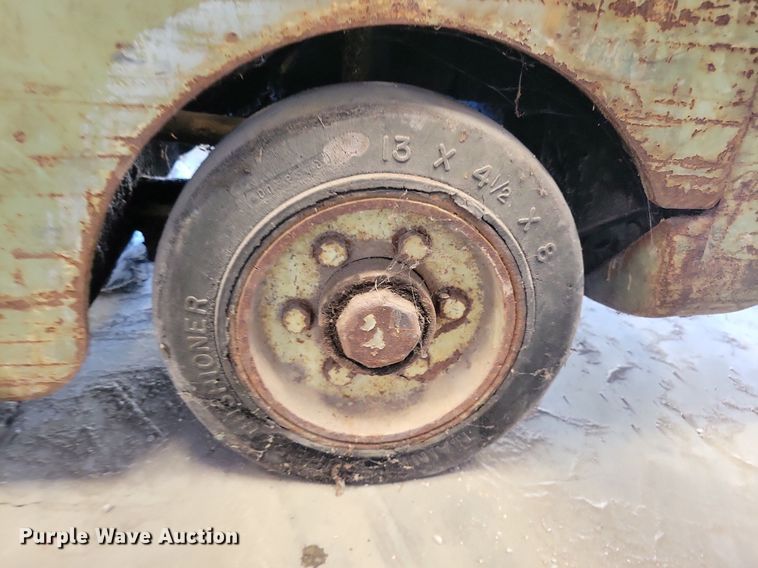 image for item DA7231 Clark CF20  forklift