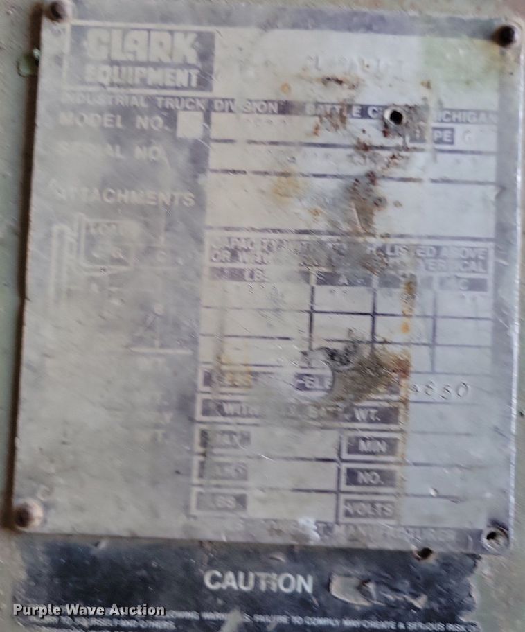 image for item DA7231 Clark CF20  forklift