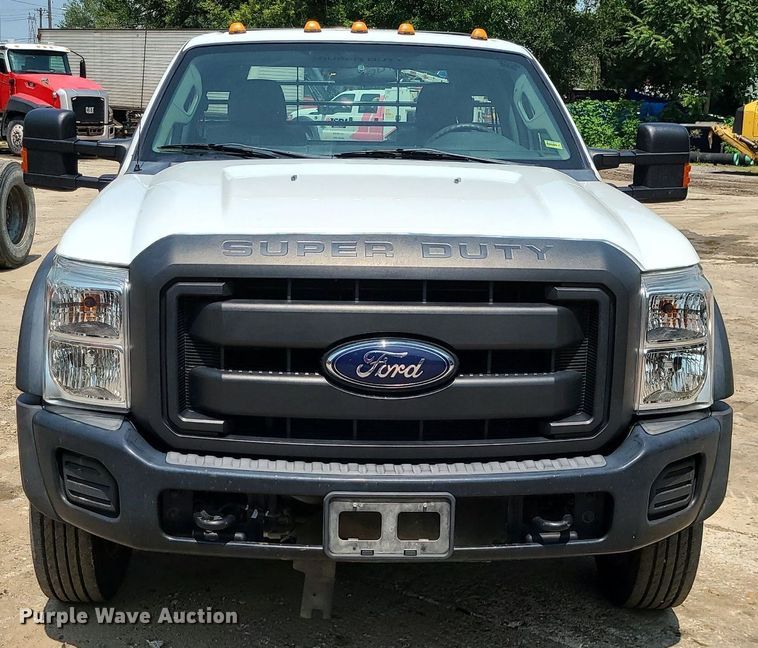 image for item DC6005 2015 Ford F550 Super Duty  flatbed truck