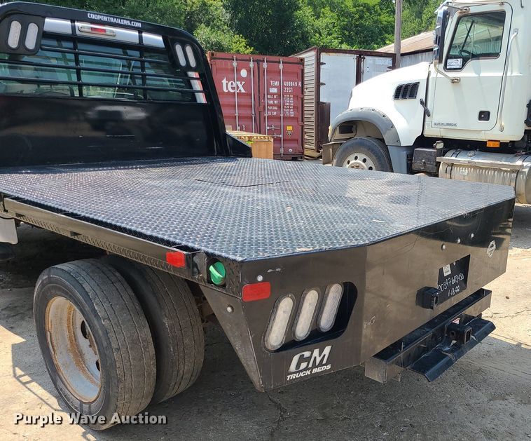 image for item DC6005 2015 Ford F550 Super Duty  flatbed truck