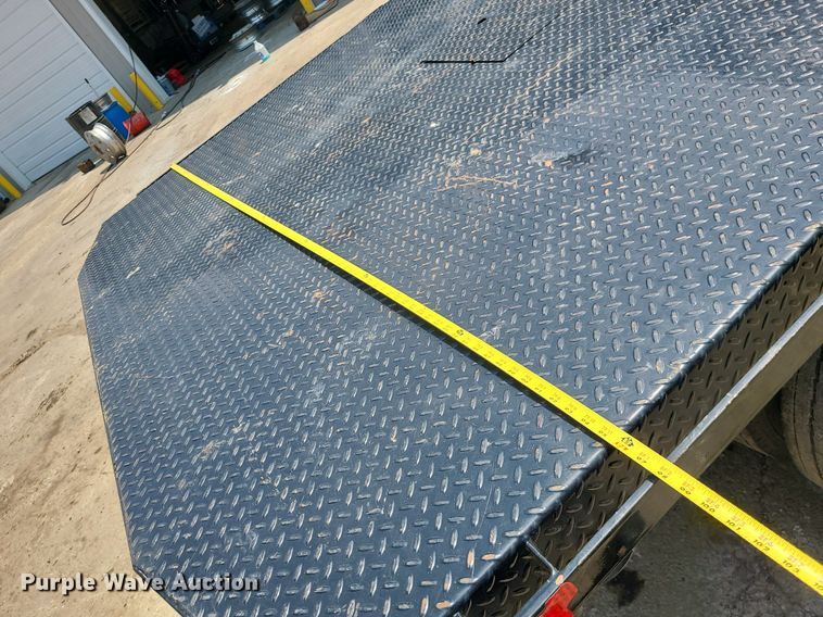 image for item DC6005 2015 Ford F550 Super Duty  flatbed truck