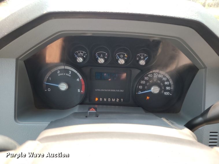 image for item DC6005 2015 Ford F550 Super Duty  flatbed truck