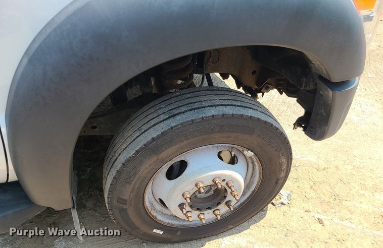 image for item DC6005 2015 Ford F550 Super Duty  flatbed truck