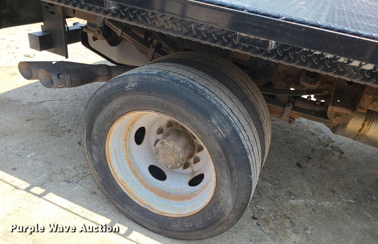 image for item DC6005 2015 Ford F550 Super Duty  flatbed truck