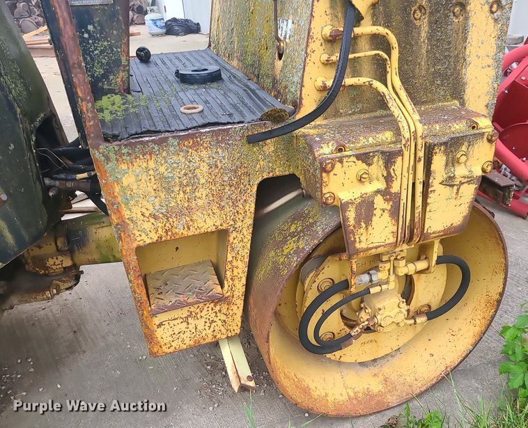 image for item DC6022 Bomag BW120AD  double drum roller