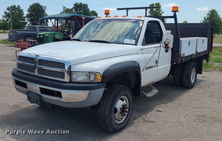 image for item DC6029 1999 Dodge Ram 3500  flatbed pickup truck