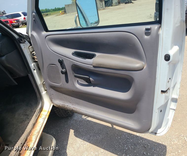 image for item DC6029 1999 Dodge Ram 3500  flatbed pickup truck