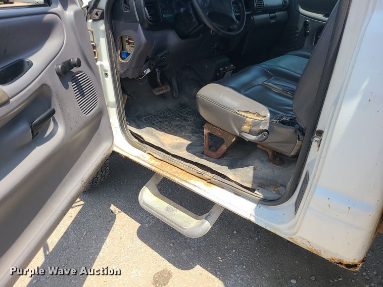 image for item DC6029 1999 Dodge Ram 3500  flatbed pickup truck