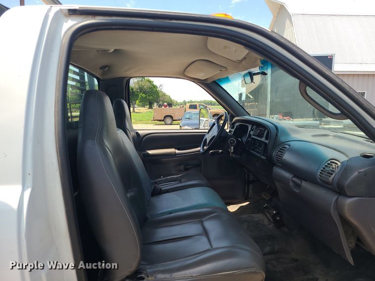 image for item DC6029 1999 Dodge Ram 3500  flatbed pickup truck