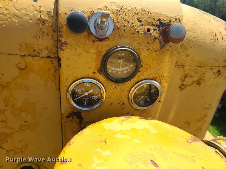 image for item DC6033 Bros  pneumatic roller