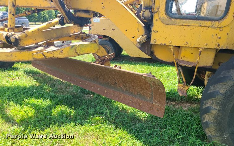 image for item DC6034 Caterpillar  rigid frame motor grader