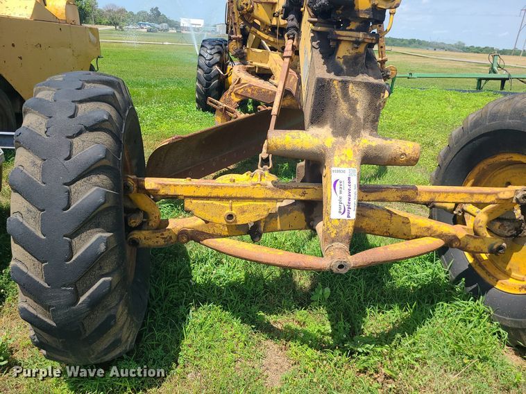 image for item DC6034 Caterpillar  rigid frame motor grader