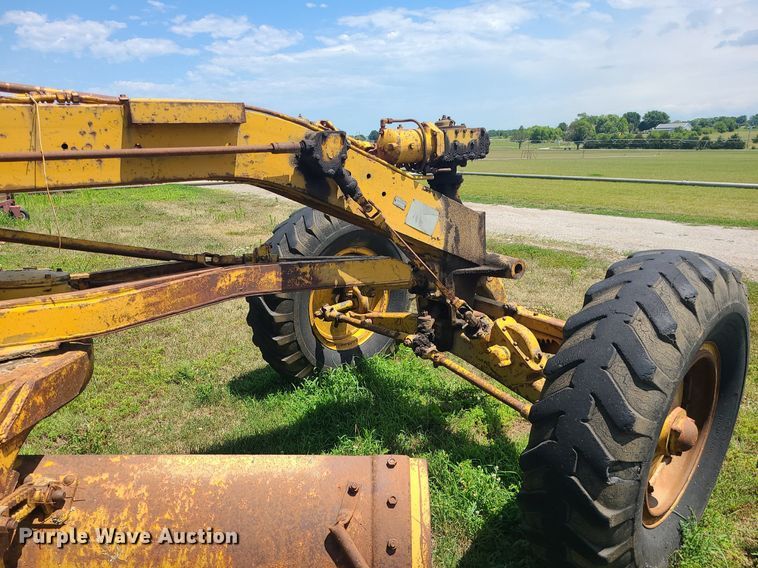 image for item DC6034 Caterpillar  rigid frame motor grader