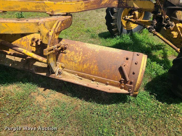 image for item DC6034 Caterpillar  rigid frame motor grader