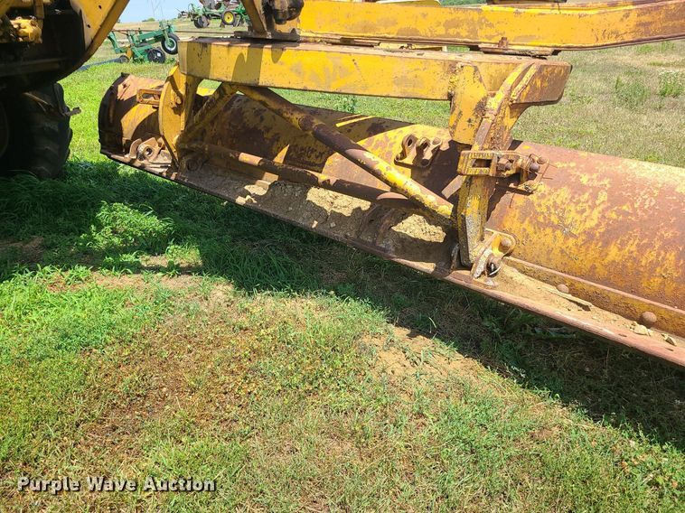 image for item DC6034 Caterpillar  rigid frame motor grader