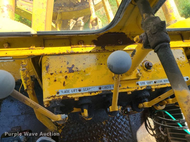 image for item DC6034 Caterpillar  rigid frame motor grader