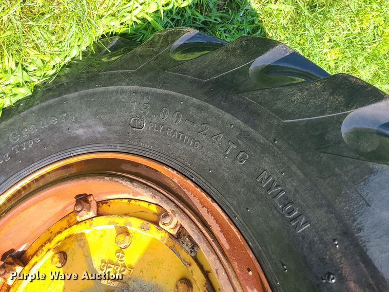 image for item DC6034 Caterpillar  rigid frame motor grader