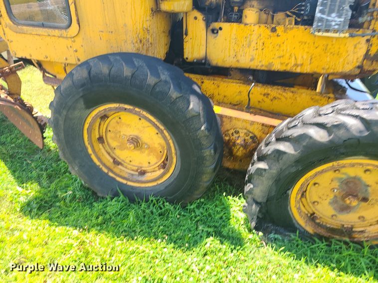 image for item DC6034 Caterpillar  rigid frame motor grader