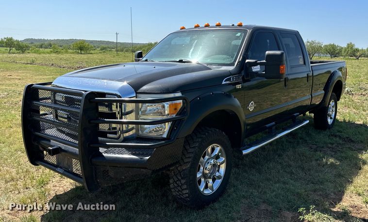 image for item DH8578 2013 Ford  F350 Super Duty  Crew Cab pickup truck
