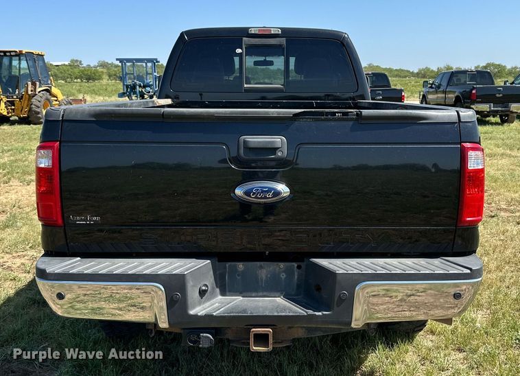 image for item DH8578 2013 Ford  F350 Super Duty  Crew Cab pickup truck