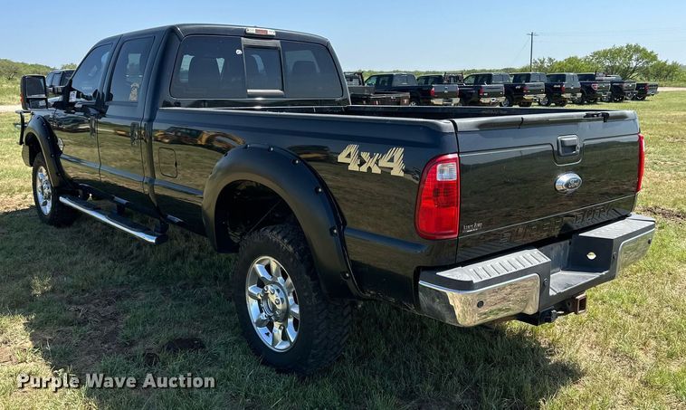 image for item DH8578 2013 Ford  F350 Super Duty  Crew Cab pickup truck