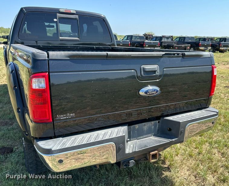 image for item DH8578 2013 Ford  F350 Super Duty  Crew Cab pickup truck