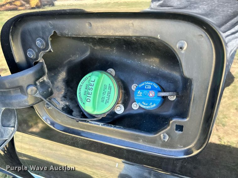 image for item DH8578 2013 Ford  F350 Super Duty  Crew Cab pickup truck