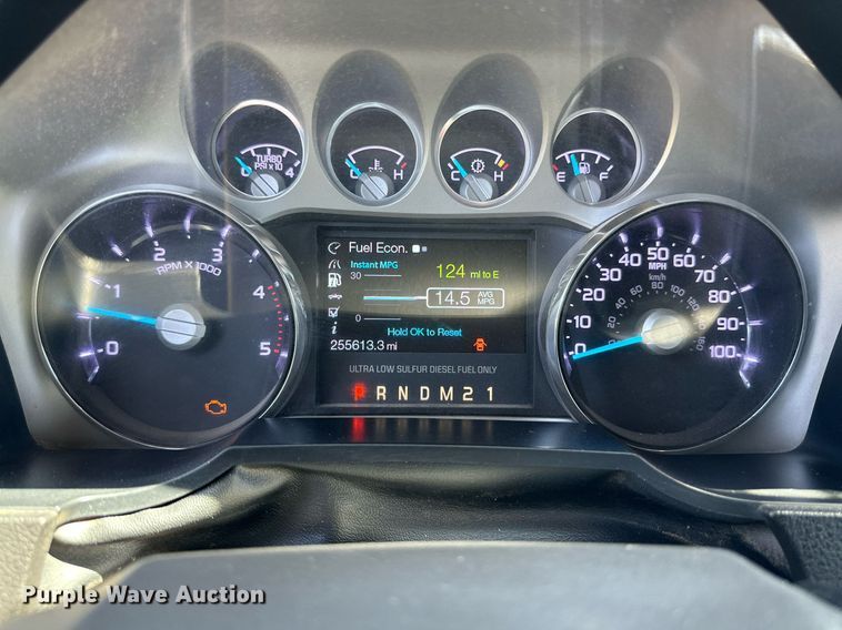 image for item DH8578 2013 Ford  F350 Super Duty  Crew Cab pickup truck