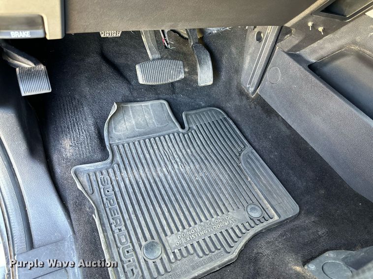 image for item DH8578 2013 Ford  F350 Super Duty  Crew Cab pickup truck