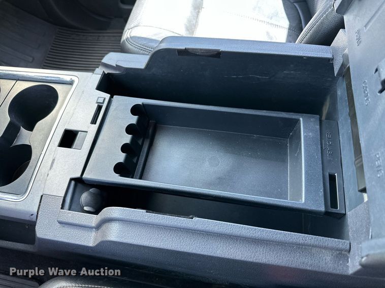 image for item DH8578 2013 Ford  F350 Super Duty  Crew Cab pickup truck