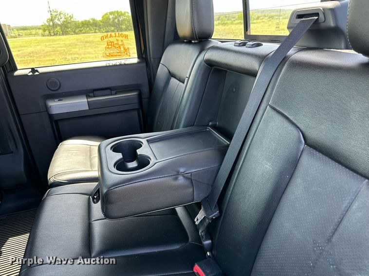 image for item DH8578 2013 Ford  F350 Super Duty  Crew Cab pickup truck