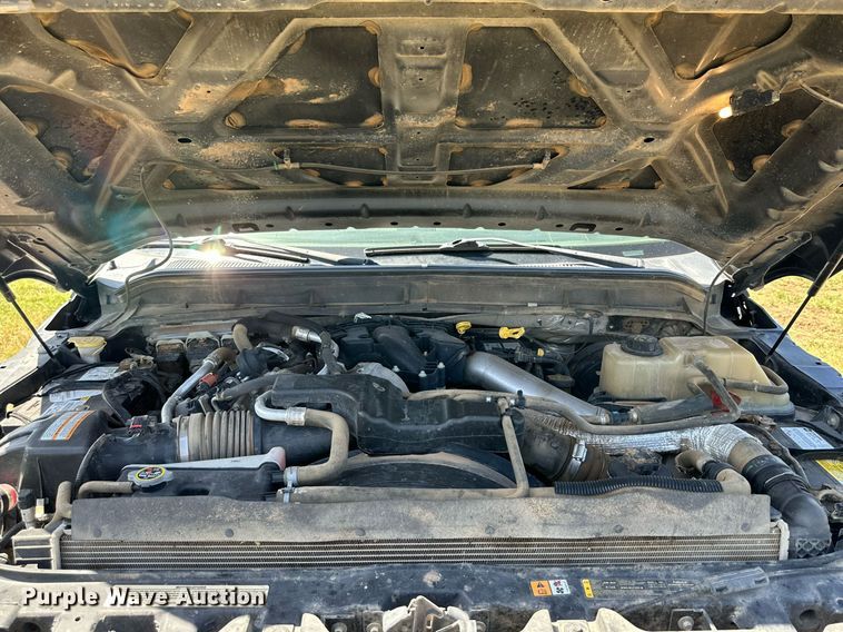 image for item DH8578 2013 Ford  F350 Super Duty  Crew Cab pickup truck