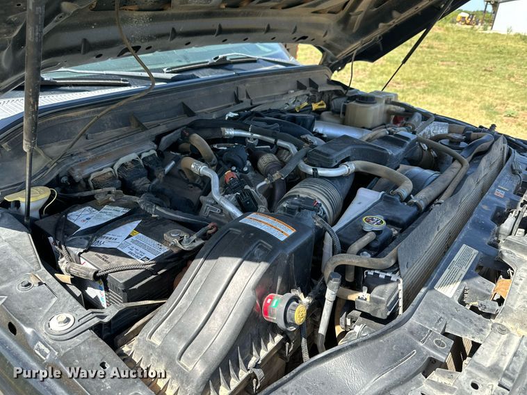 image for item DH8578 2013 Ford  F350 Super Duty  Crew Cab pickup truck