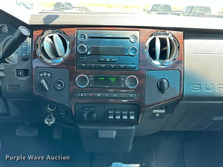 image for item DH8579 2009 Ford F250 Super Duty  Crew Cab pickup truck