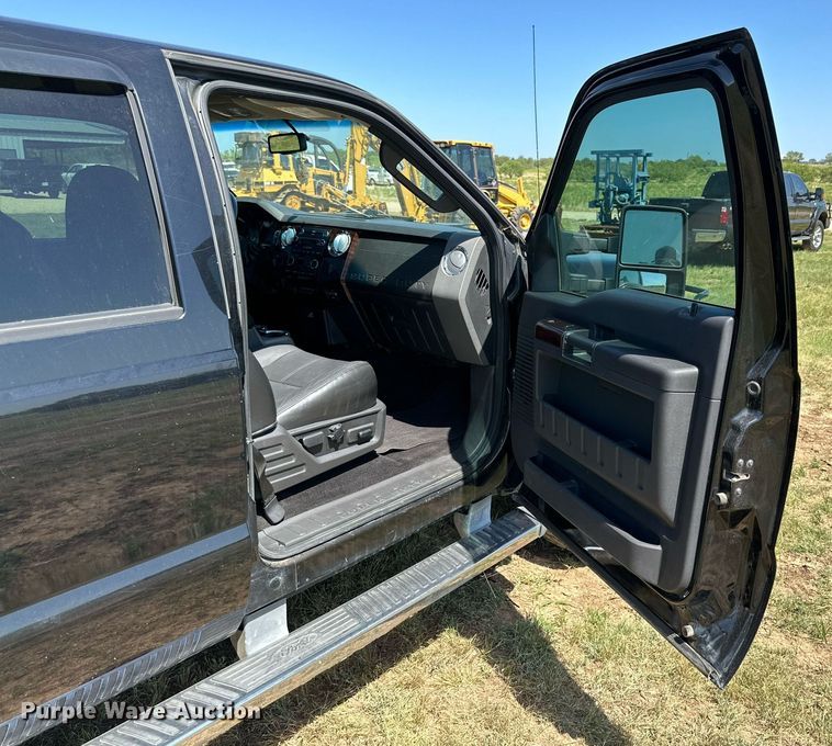 image for item DH8579 2009 Ford F250 Super Duty  Crew Cab pickup truck