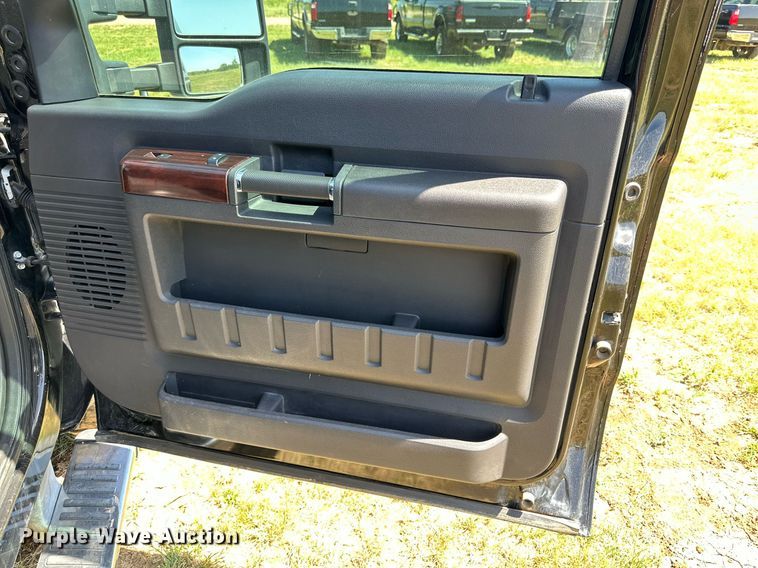 image for item DH8579 2009 Ford F250 Super Duty  Crew Cab pickup truck