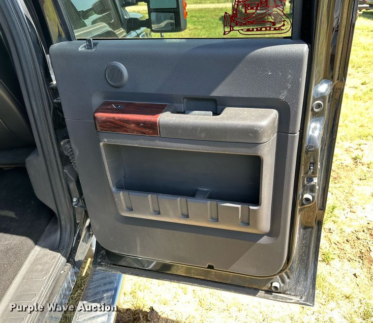 image for item DH8579 2009 Ford F250 Super Duty  Crew Cab pickup truck