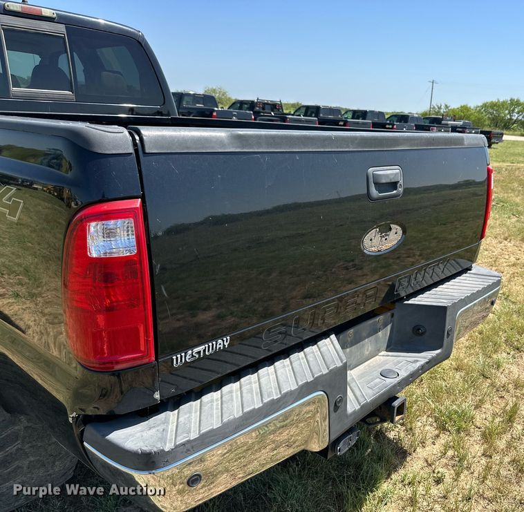 image for item DH8580 2008 Ford F350 Super Duty  Crew Cab pickup truck