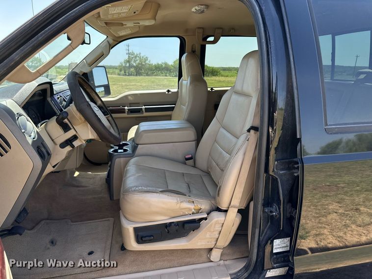 image for item DH8580 2008 Ford F350 Super Duty  Crew Cab pickup truck